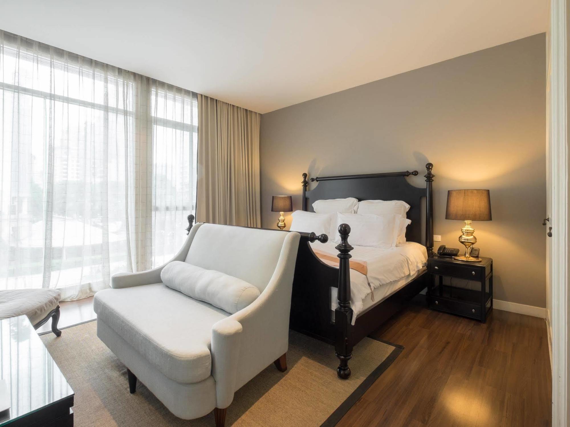 Rongratana Executive Residence Бангкок Екстер'єр фото